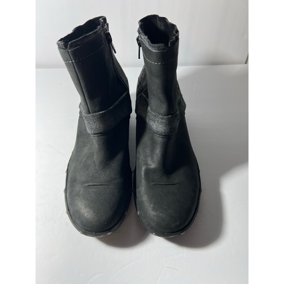 Merrell Black Women's Ankle Boots - Picture 1 of 6